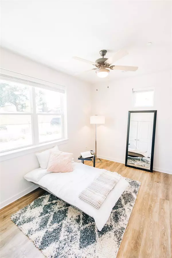 7051 Meadow Lake BLVD #9101, Austin, TX 78744