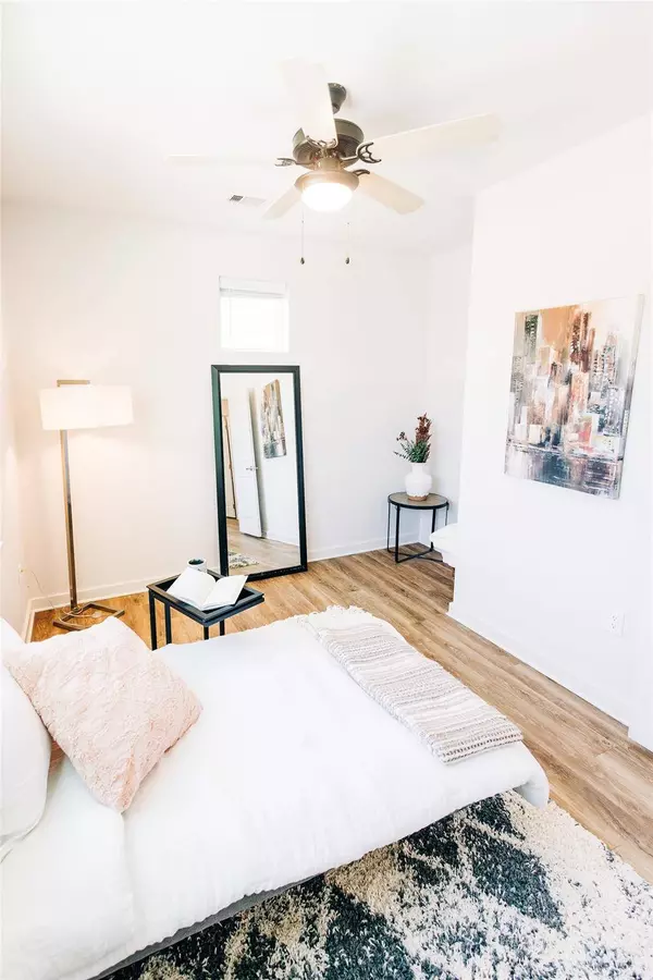 7051 Meadow Lake BLVD #9101, Austin, TX 78744