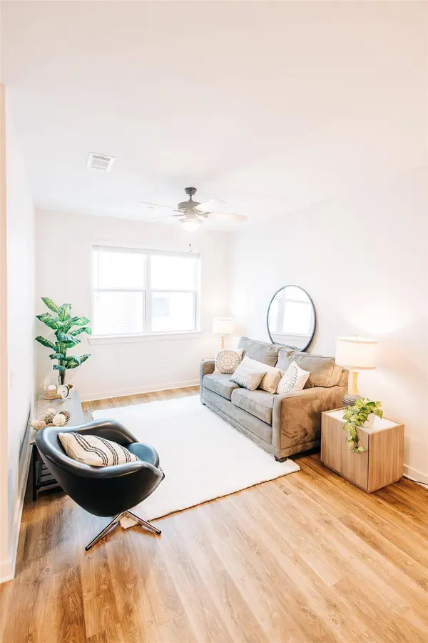 7051 Meadow Lake BLVD #8203, Austin, TX 78744