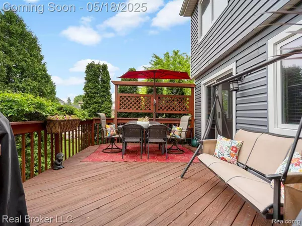 1480 COLONY Drive, Rochester Hills, MI 48307