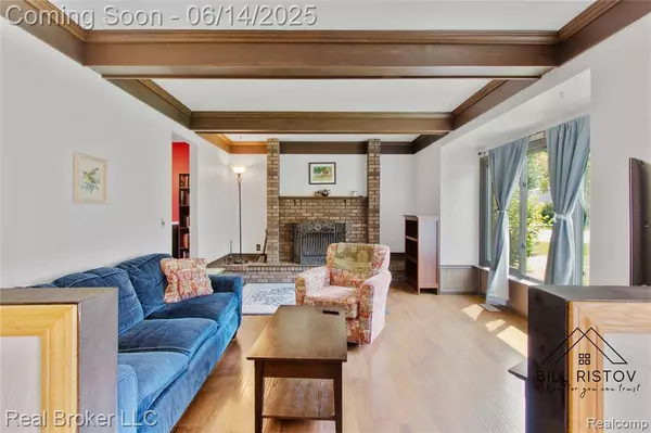 1932 Pageant Way, Delhi Charter Twp, MI 48842