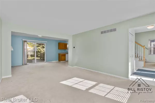 423 Dewey Street, Royal Oak, MI 48067