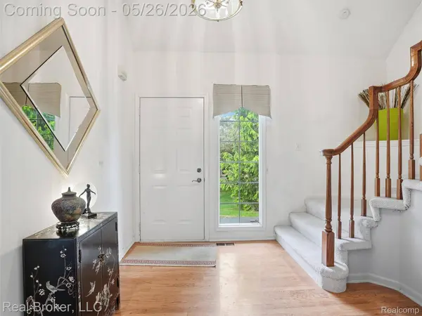 2710 Maitland DR, Ann Arbor, MI 48105