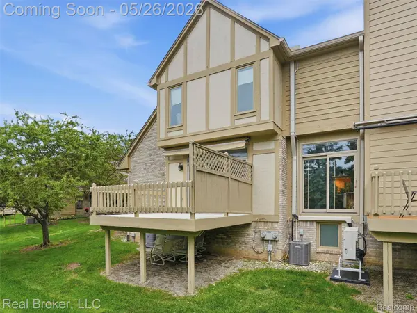 2710 Maitland DR, Ann Arbor, MI 48105