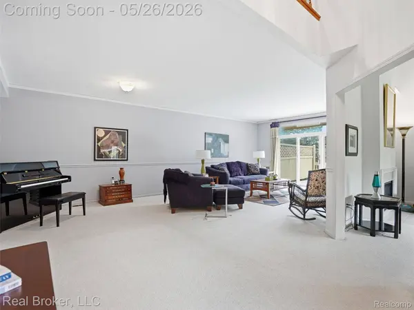 2710 Maitland DR, Ann Arbor, MI 48105