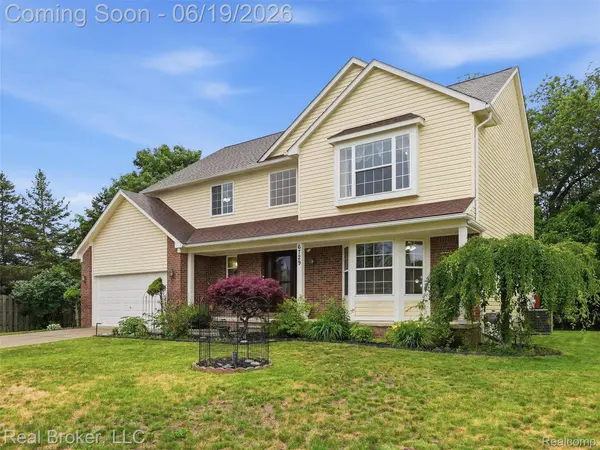 6729 Eckerman DR, Troy, MI 48085