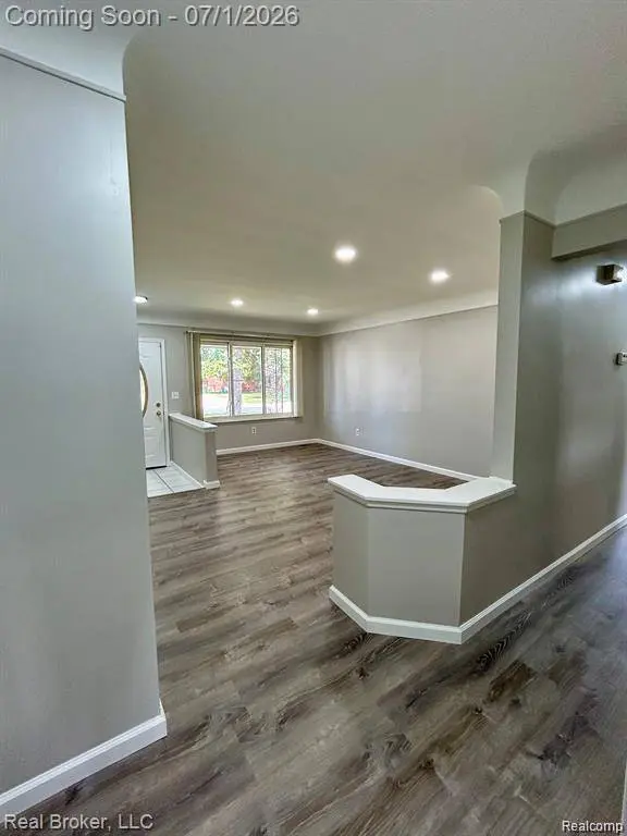 11304 Hemlock DR, Sterling Heights, MI 48312