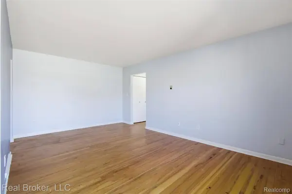 4840 Briarwood AVE ##C2, Royal Oak, MI 48073