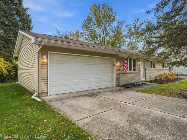 1708 Eastport DR, Troy, MI 48083