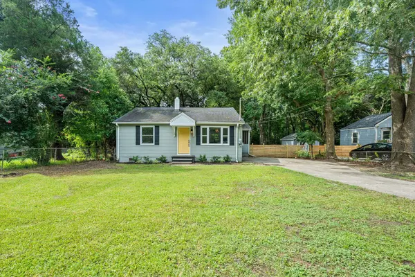 1343 S Lakeland Dr, North Charleston, SC 29406