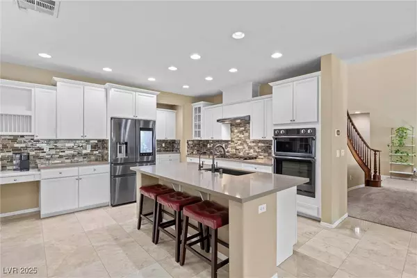 9453 Canyon Hollow Avenue, Las Vegas, NV 89149