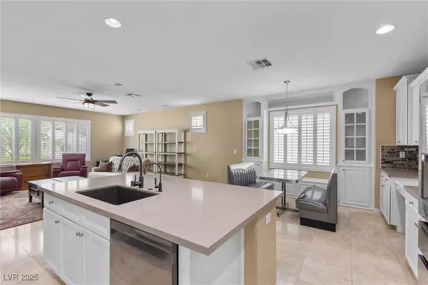 9453 Canyon Hollow Avenue, Las Vegas, NV 89149