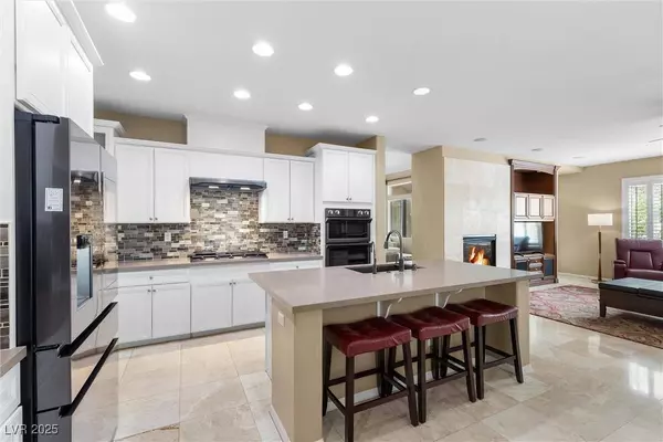 9453 Canyon Hollow Avenue, Las Vegas, NV 89149