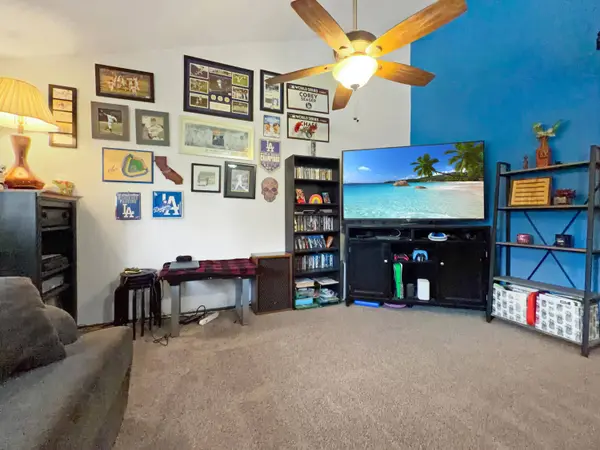 2601 W Country Avenue, Visalia, CA 93277