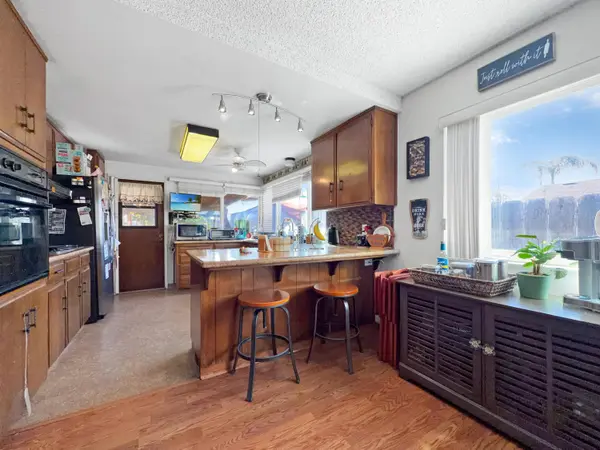 2601 W Country Avenue, Visalia, CA 93277