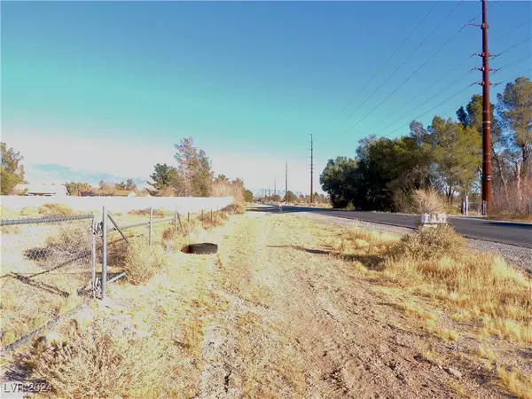 1580 Thousandaire BLVD, Pahrump, NV 89048