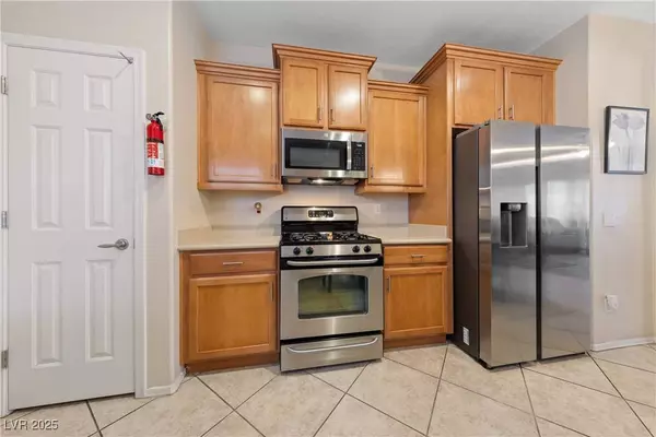 6114 Saddle Horse AVE, Las Vegas, NV 89122