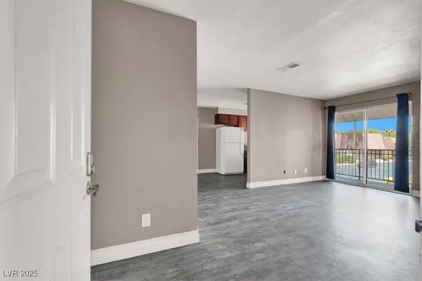 4400 Sandy River DR #2, Las Vegas, NV 89103