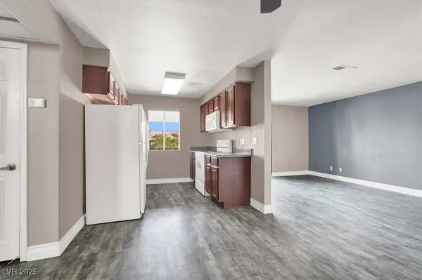 4400 Sandy River DR #2, Las Vegas, NV 89103