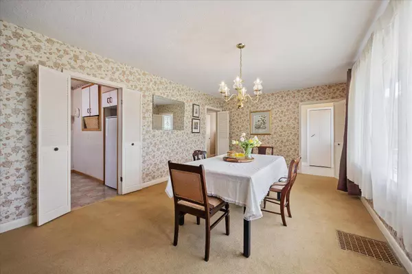 89 Pontiac AVE, Oshawa, ON L1G 3M1