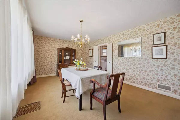 89 Pontiac AVE, Oshawa, ON L1G 3M1