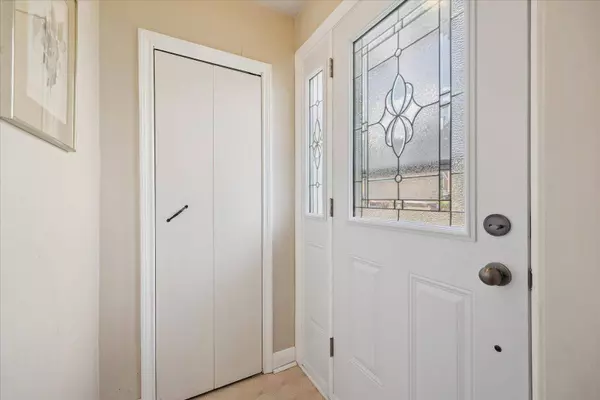 89 Pontiac AVE, Oshawa, ON L1G 3M1