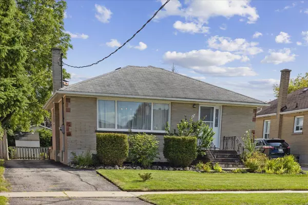 89 Pontiac AVE, Oshawa, ON L1G 3M1