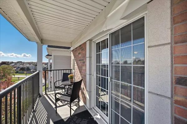 106 Aspen Springs DR #308, Clarington, ON L1C 5N7