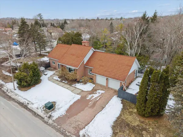 1449 Champlain DR, Peterborough, ON K9L 1N3