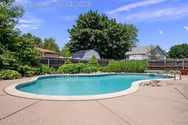 1218 Barchester ST, Westland, MI 48186