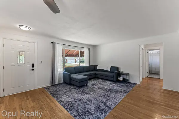 7799 Gary AVE, Westland, MI 48185