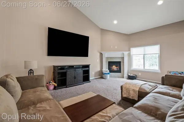 24520 Westchester DR, Lyon Charter Township, MI 48178