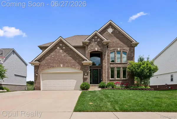 24520 Westchester DR, Lyon Charter Township, MI 48178