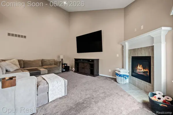 24520 Westchester DR, Lyon Charter Township, MI 48178