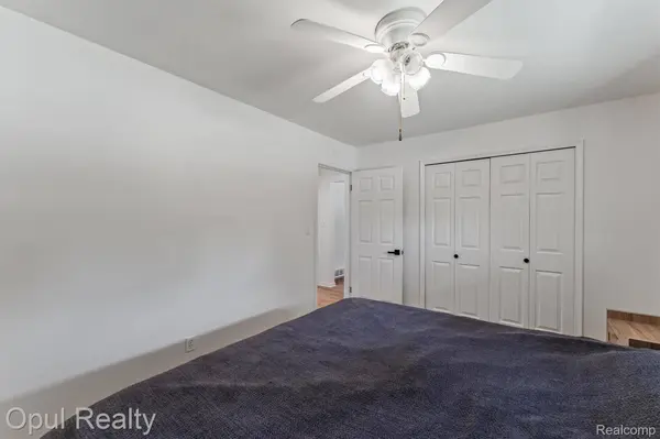 7799 Gary AVE, Westland, MI 48185