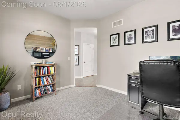 2448 Solace DR, Commerce Charter Township, MI 48382