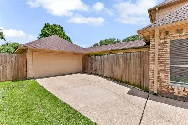 6503 Coldstream DR, Pasadena, TX 77505