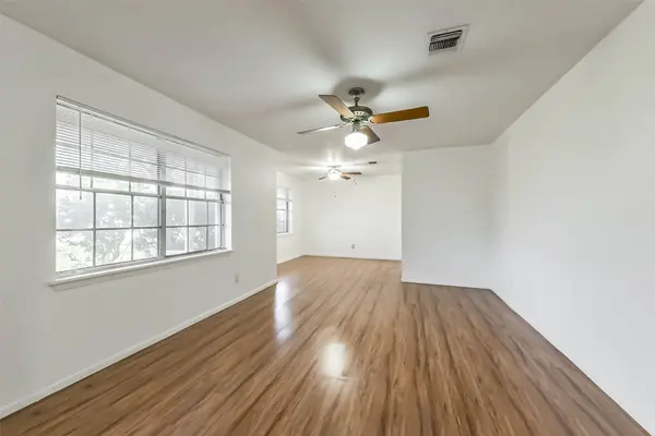 822 N Kaufman DR, Deer Park, TX 77536
