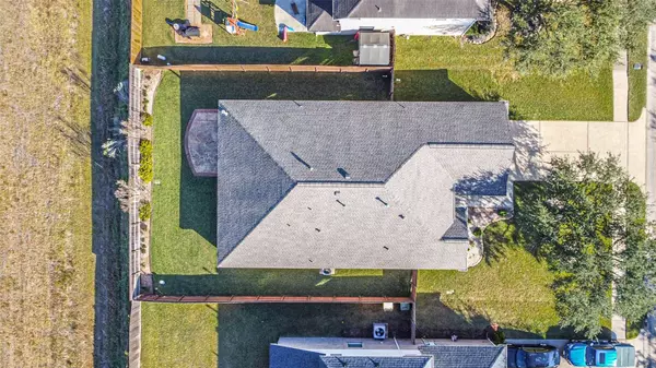 3411 Highland Point LN, Pearland, TX 77581