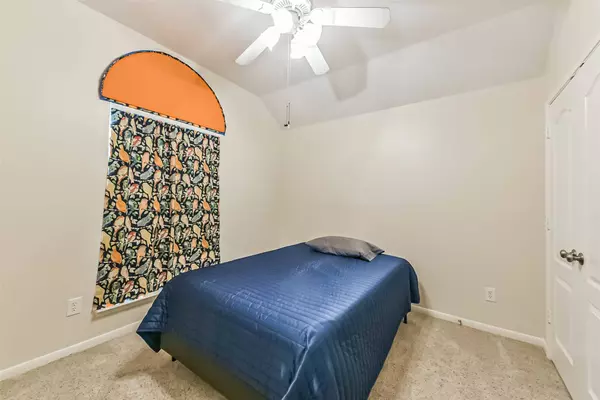 3411 Highland Point LN, Pearland, TX 77581