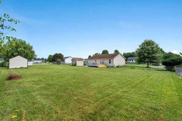 52 Meadow Lane, Hustonville, KY 40437