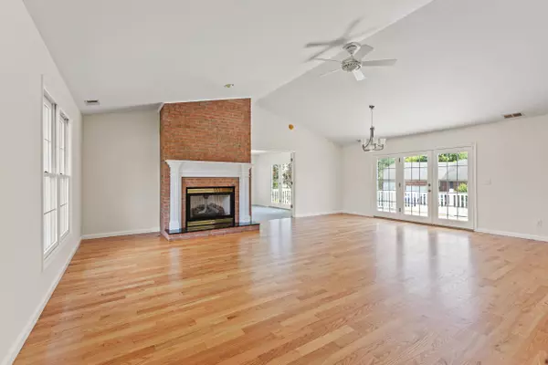 1041 Burnell Drive, Berea, KY 40403