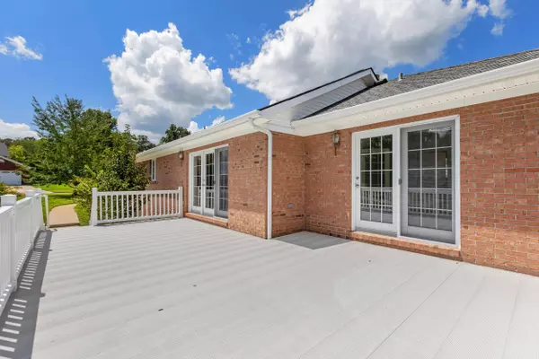 1041 Burnell Drive, Berea, KY 40403