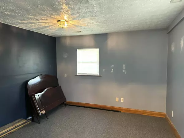 2078 New Dixville Road, Harrodsburg, KY 40330