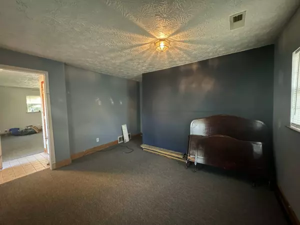 2078 New Dixville Road, Harrodsburg, KY 40330