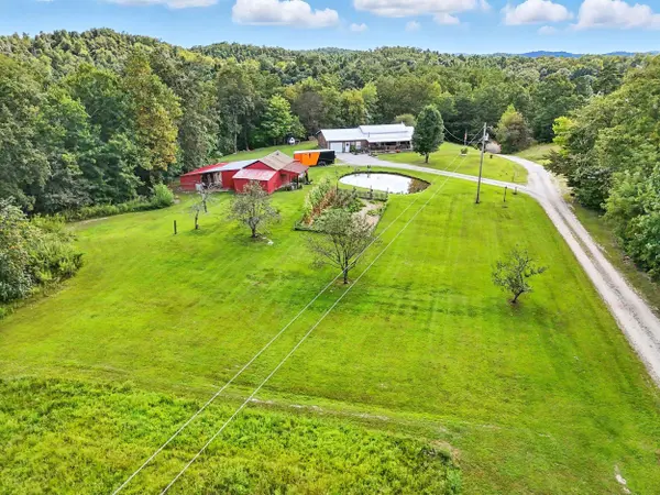 907 Brown Gabbard Road, Booneville, KY 41314