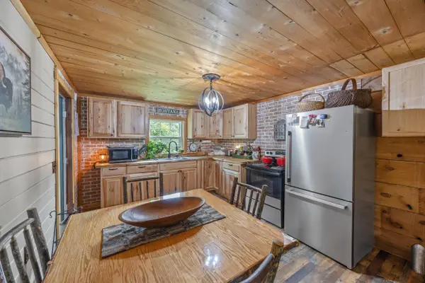 907 Brown Gabbard Road, Booneville, KY 41314