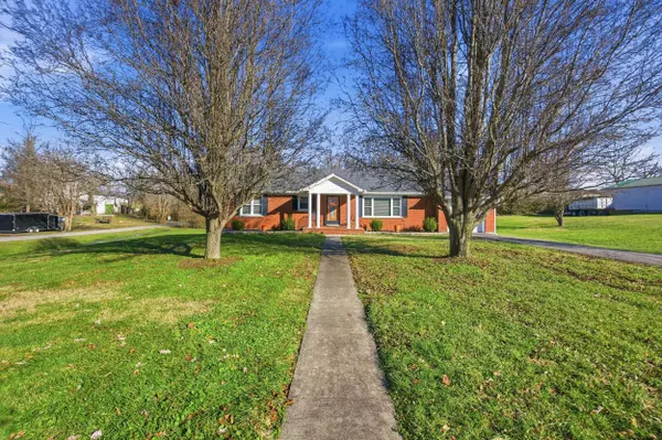 385 Main Street, Salvisa, KY 40372