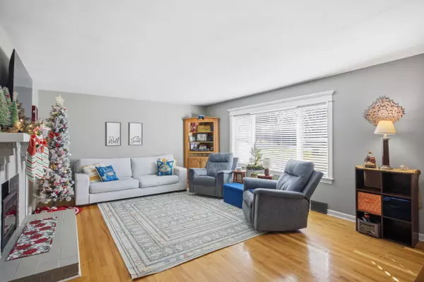 385 Main Street, Salvisa, KY 40372