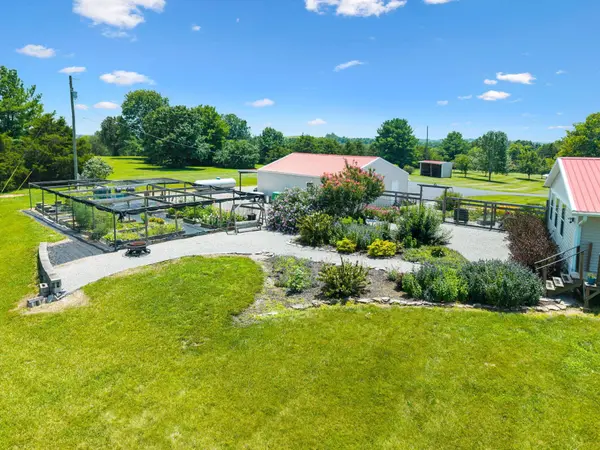 849 Paradise Camp Road, Harrodsburg, KY 40330